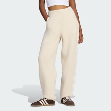 Loosefit Pantaloni 'Adidas Originals By Jennie' di ADIDAS ORIGINALS in beige: frontale