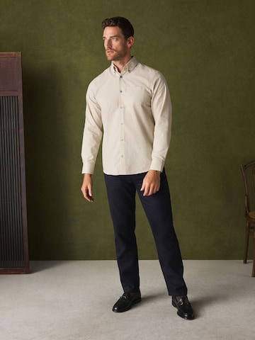 Next - Ajuste regular Camisa en beige