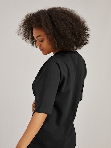 A LOT LESS - Vestido 'Izzie' en negro