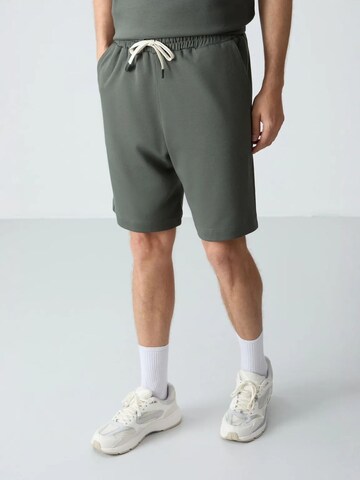 Tommy Life Tracksuit in Green