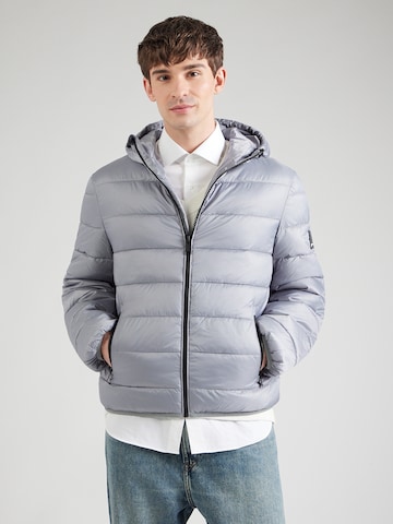 KARL LAGERFELD JEANS Välikausitakki värissä harmaa: etupuoli