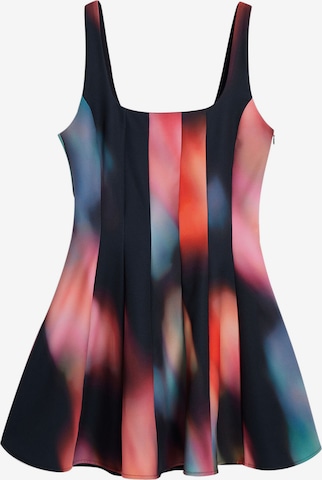 Rochie de la Desigual pe negru: față