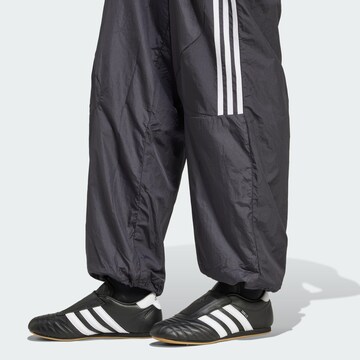 Loosefit Pantaloni 'Adicolor Teamgeist' di ADIDAS ORIGINALS in nero