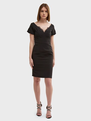 Rochie de la Influencer pe negru