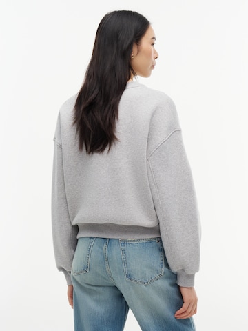 Felpa di TOMMY HILFIGER in grigio
