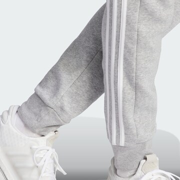 ADIDAS SPORTSWEAR Tapered Broek 'Essentials' in Grijs