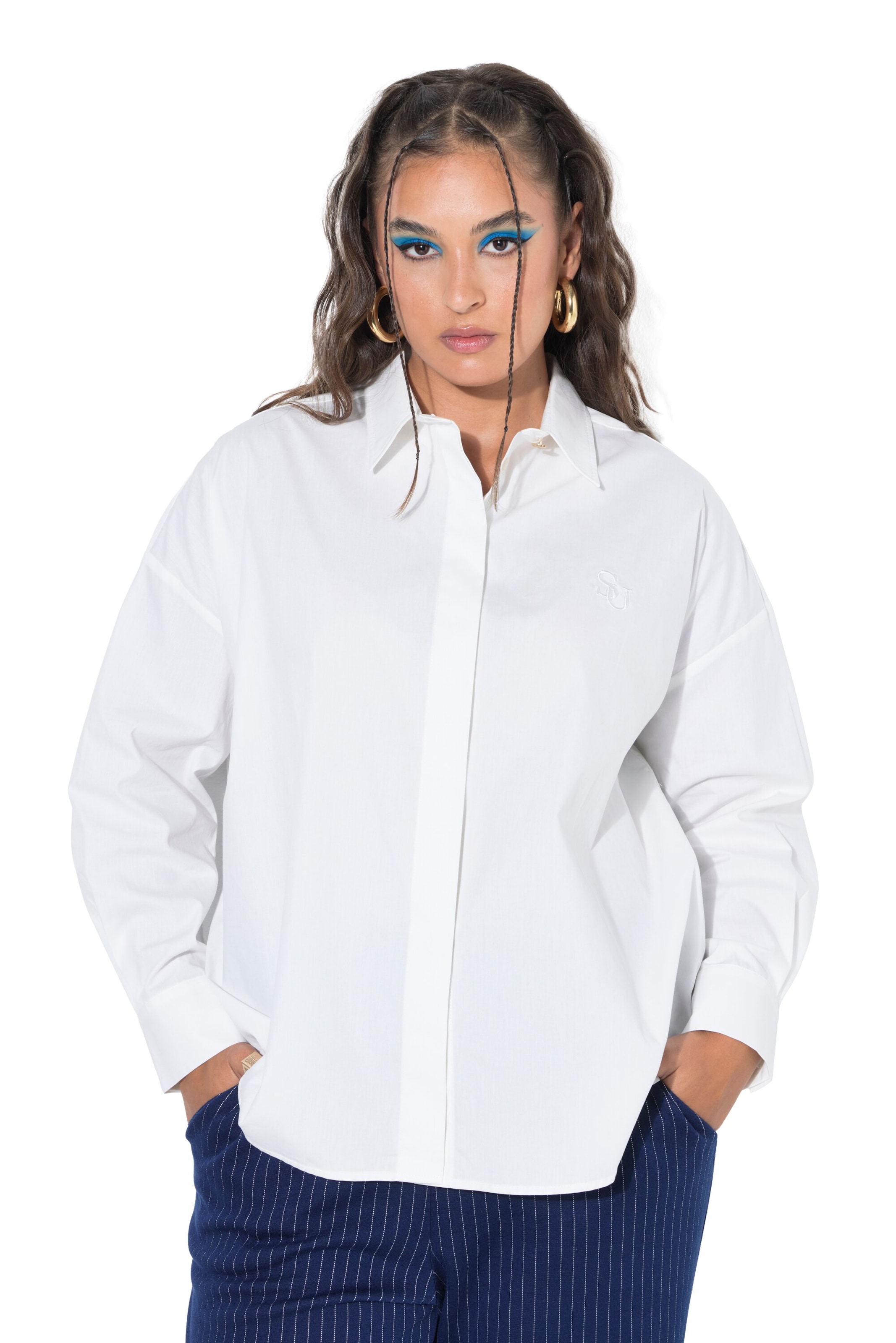 Studio Untold Blouse in White: front