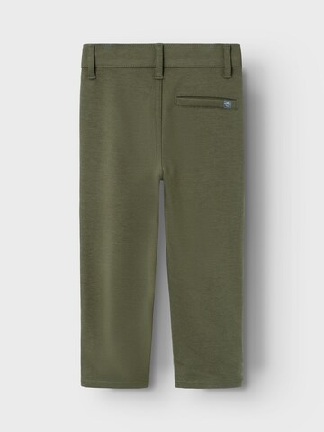 NAME IT Slimfit Broek 'SILAS' in Groen