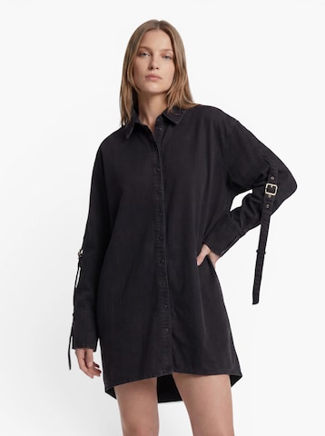Hoermanseder - Vestido camisero en negro: frente
