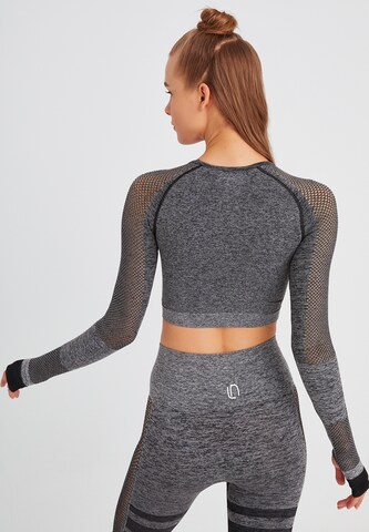 Leif Nelson Crop Top in Schwarz