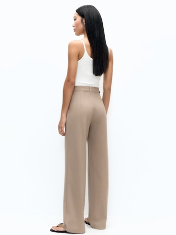 Pull&Bear Loose fit Pleated Pants in Beige