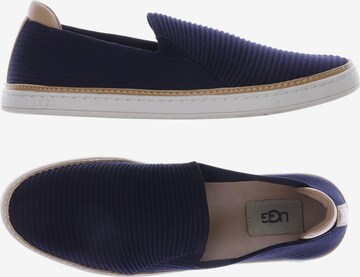 UGG Flats & Loafers in 40 in Blue: front