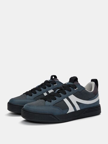 Pull&Bear Sneakers in Grey