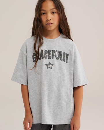 T-Shirt WE Fashion en gris : devant