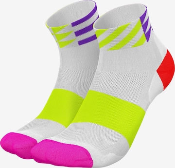 INCYLENCE Athletic Socks in White: front