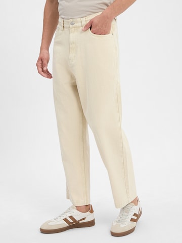 Santa Cruz Slim fit Jeans in Beige: front