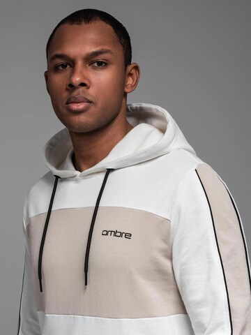 Ombre Sweatshirt 'OM-SSNZ-0225' in Wit