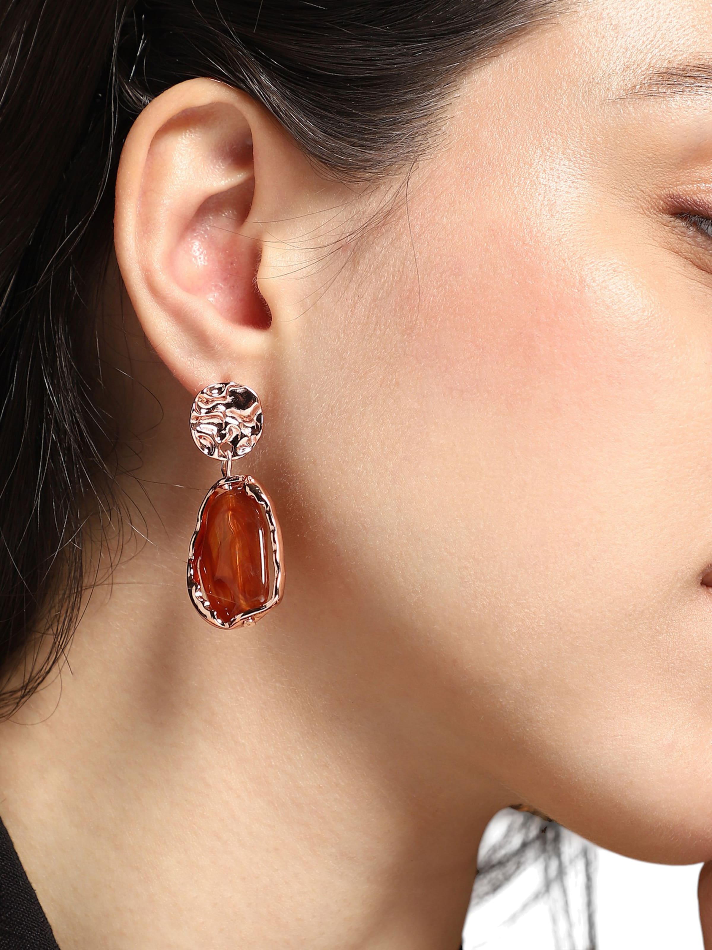 SOHI Kõrvarõngas 'Amodini', värv Kuld