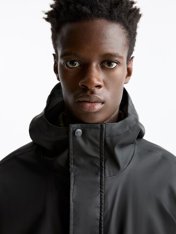 Veste mi-saison Pull&Bear en noir