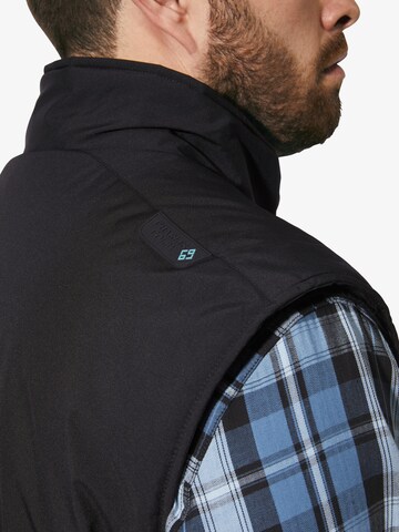 Charles Colby Vest in Black
