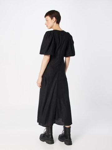 Robe River Island en noir