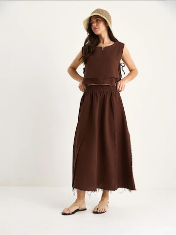 Tailleur di Bianco Lucci in marrone