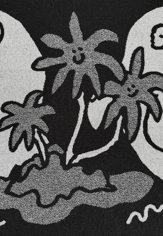 Lousy Livin Towel in Black