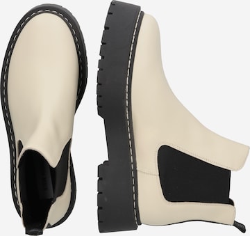 STEVE MADDEN Chelsea Boots 'VEERLY' in Beige