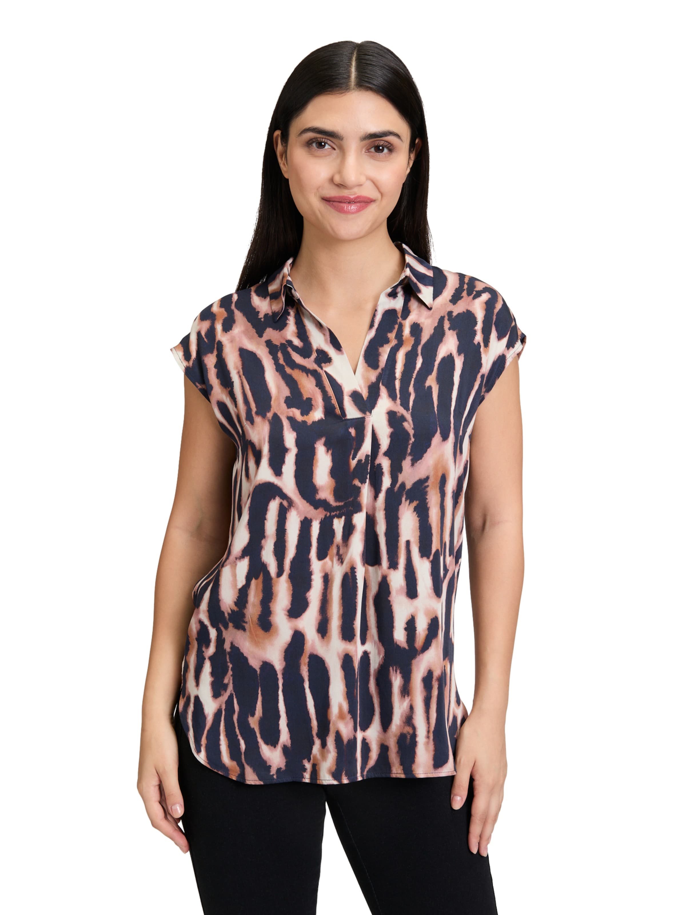 Betty Barclay Blouse in Blue: front