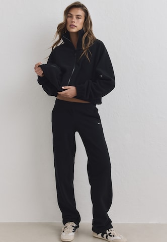 Aim'n Loosefit Sporthose in Schwarz