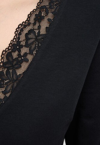 MUSTANG Shirt ' Hallie ' in Schwarz