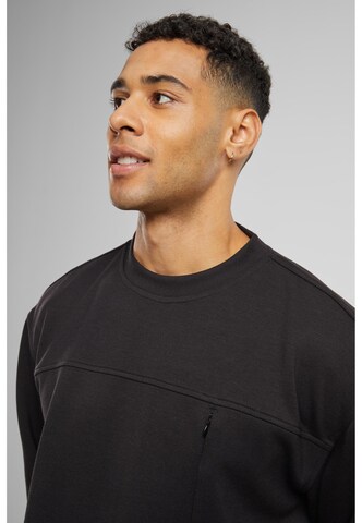 Urban Classics Sweatshirt in Black