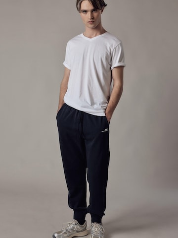 Regular Pantalon 'Joggers Felpati' OWN Off With Nature en bleu : devant