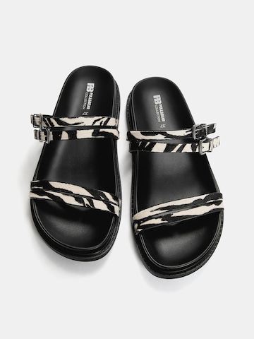Pull&Bear Pantolette in Mischfarben