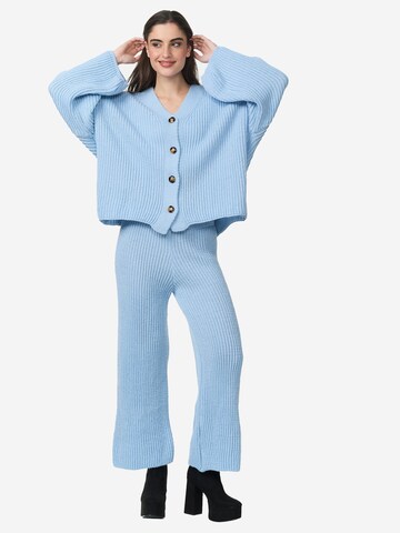 Elara Hausanzug in Blau