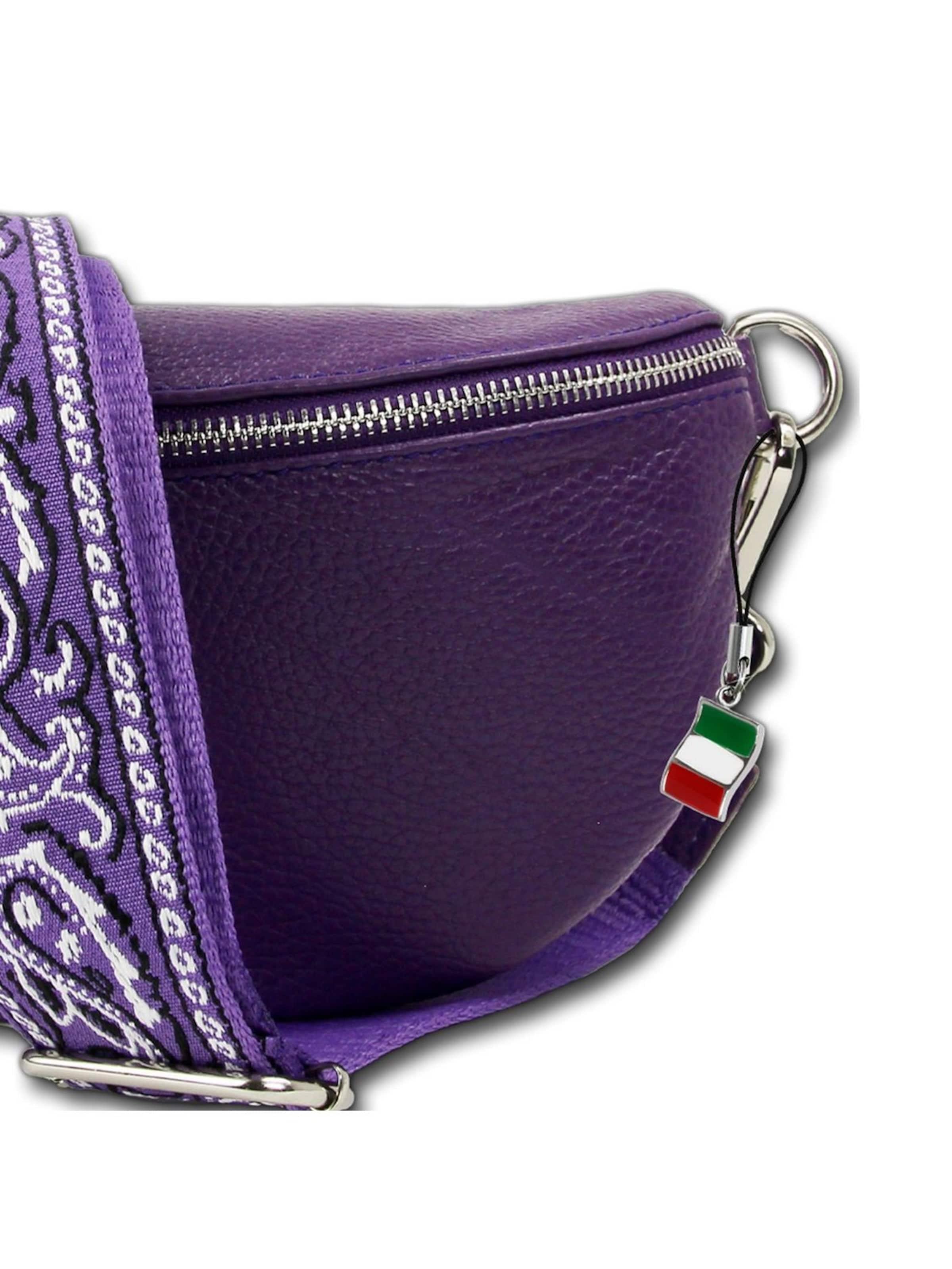 Florence Heuptas in Lila