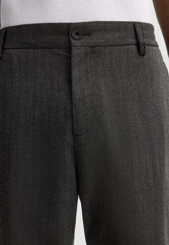 STRELLSON Regular Trousers in Grey