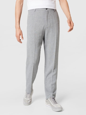 Filippa K Regular Pleated Pants in Grey: front
