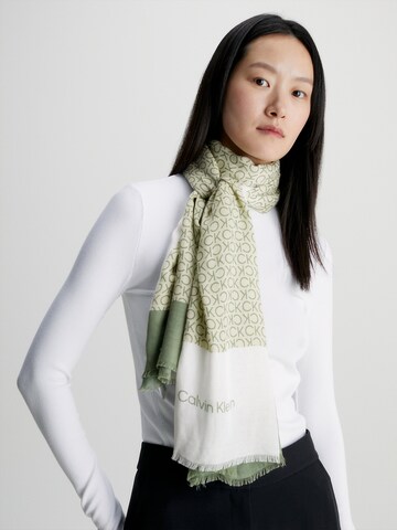 Calvin Klein Scarf in Green: front