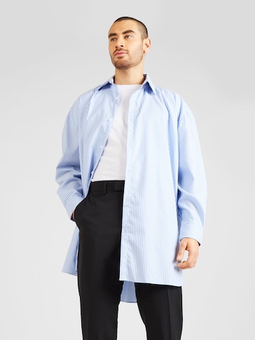 TOPMAN Comfort Fit Skjorta i blå: framsida