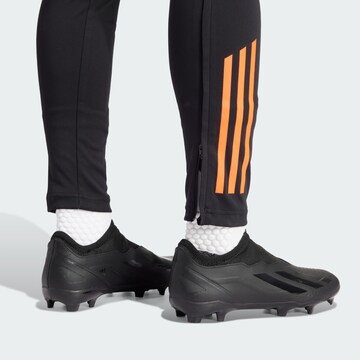 ADIDAS PERFORMANCE Slimfit Sporthose 'Tiro 24' in Schwarz