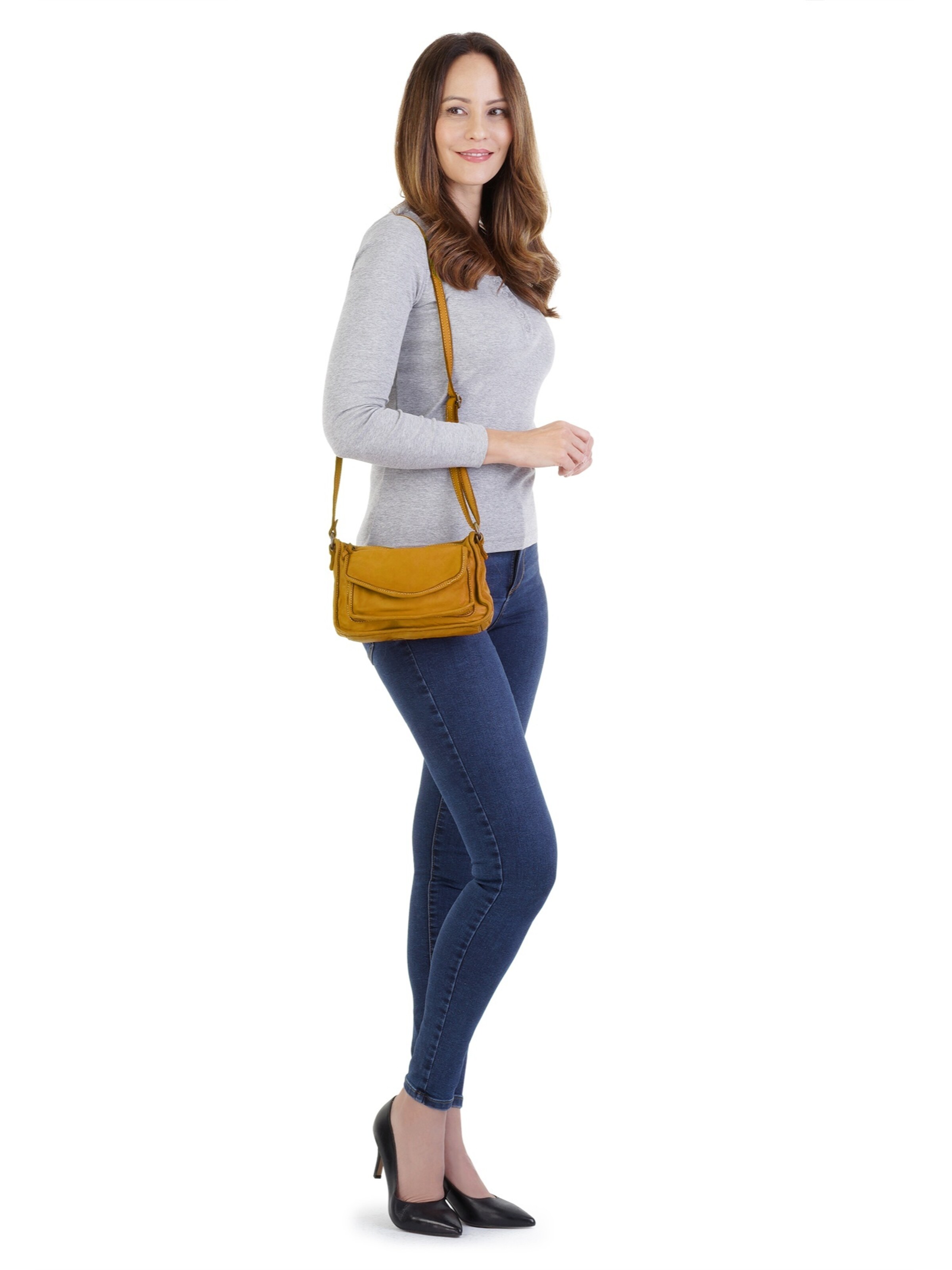 Cluty Crossbody Bag in Yellow