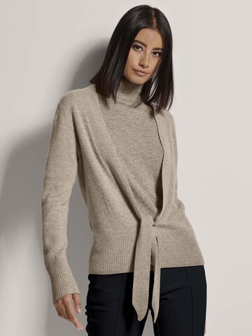 MADELEINE Gebreid vest in Beige: voorkant
