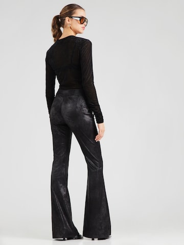 Just Cavalli Levenevä Leggingsit värissä musta