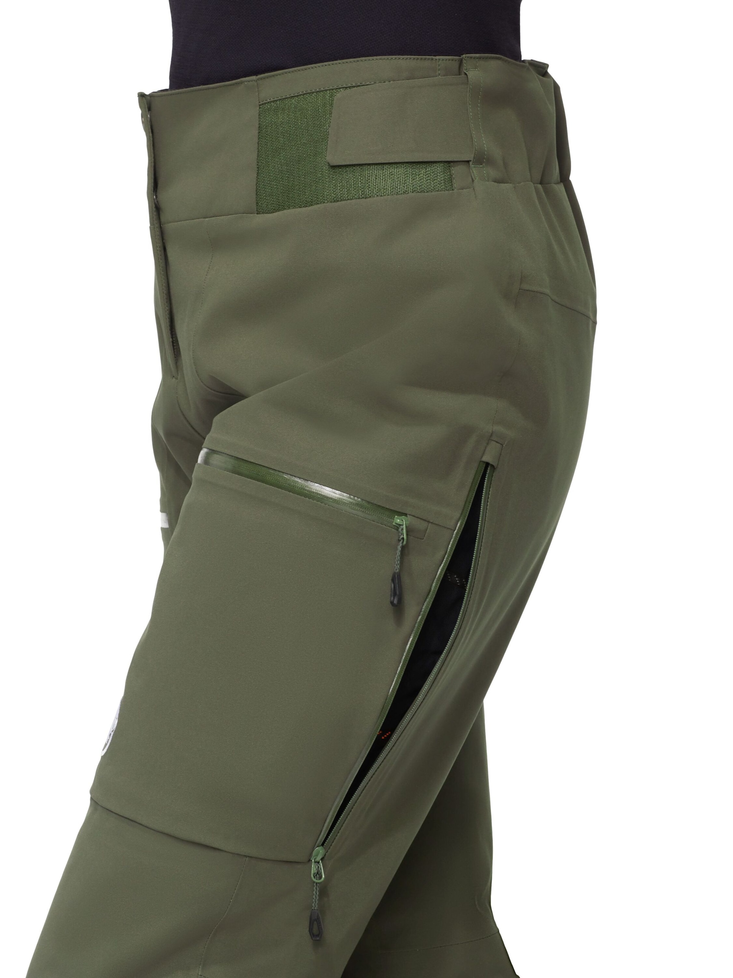 MAMMUT Regular Workout Pants 'Stoney' in Green
