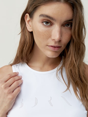 T-shirt fonctionnel 'Keira' Born Living Yoga en blanc