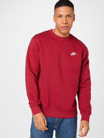 Nike Sportswear Regular Fit Sweatshirt 'Club Fleece' in Rot: predná strana