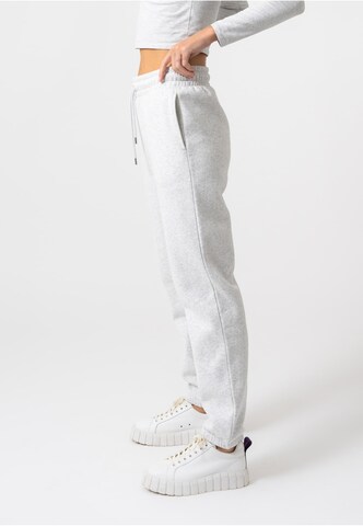 Tapered Pantaloni di OH APRIL in grigio
