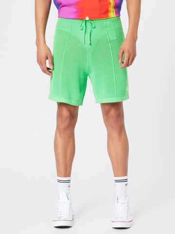 Calvin Klein Jeans Regular Trousers in Green: front