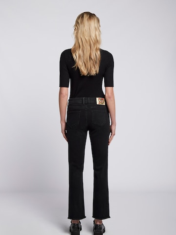 Goldgarn Regular Jeans in Schwarz